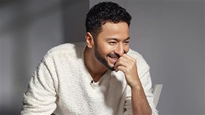 حمادة هلال يلتقي جمهور البالون ثاني أيام عيد الفطر