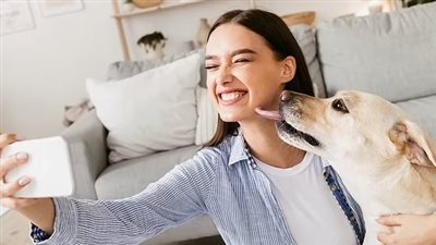 احذر: وفاة رجل بسبب لعاب كلبه الأليف.. (تفاصيل)