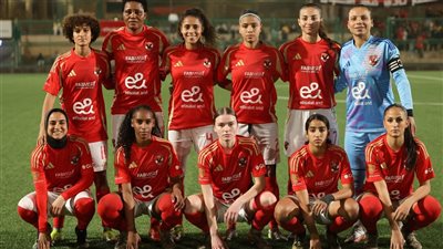 لوبوف يعلن تشكيل سيدات الأهلي أمام الزمالك في الدوري