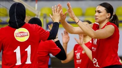 سيدات الأهلي يواجهن سبورتنج في نصف نهائي الطائرة 