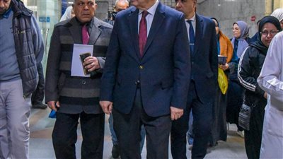 إقالة مدير مستشفى شرق بعد جولة مفاجئة لمحافظ الإسكندرية