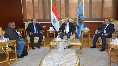 محافظ الغربية يبحث إقامة مشروعات جديدة لدعم الأمن الغذائي