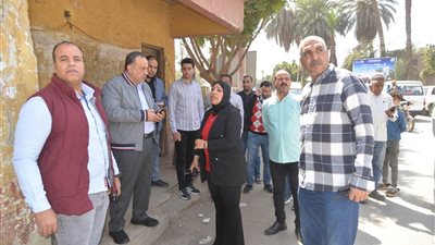 محافظ أسيوط يوجه بتطوير مدخل قرية بني زيد الأكراد وأبنوب الرئيسي بالمشابك