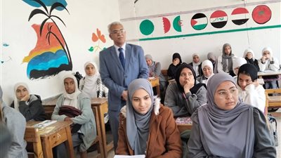 وكيل تعليم الإسماعيلية يجرى جولة مفاجئة بمدارس أبوصوير التعليمية