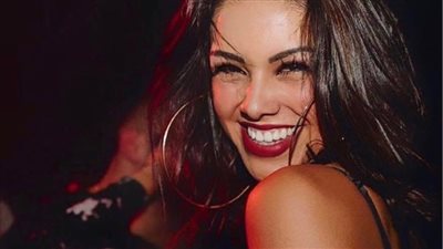 الراقصة بدرة تكشف لأول مرة عن اسمها الحقيقي.. وجنسية والدها مفاجأة (تفاصيل)