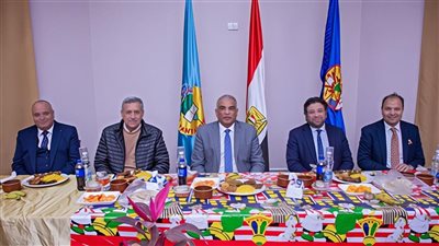 القائم بعمل رئيس جامعة طنطا يشارك في حفل الإفطار لطلاب المدن الجامعية
