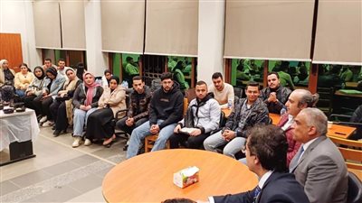 القائم بأعمال رئيس جامعة طنطا يلتقي فرق العمل بالمركز الجامعى للتطوير المهنى