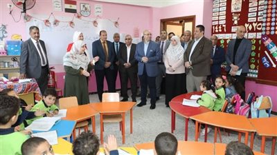 محافظ بني سويف يفتتح مشروعات في قطاع التعليم والصرف الصحي