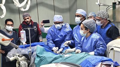 نجاح معهد القلب في إجراء 4 عمليات زراعة صمام رئوي بالقسطرة التداخلي
