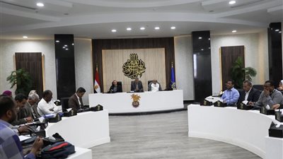 محافظ أسوان: تكثيف الحملات التفتيشية على الأسواق