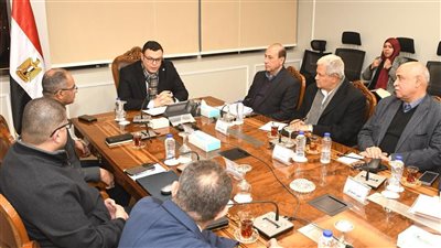 وزير الإسكان يوجه بوضع جدول زمني للانتهاء من مشروعات حياة كريمة