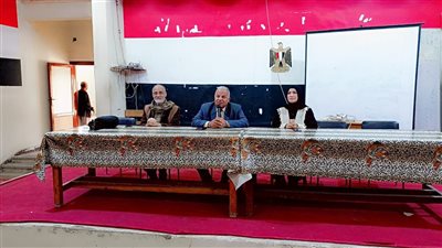  لقاء تثقيفي للمعلمين بالفيوم حول برنامج “لائق للحياة ومخاطر إدمان الإنترنت”