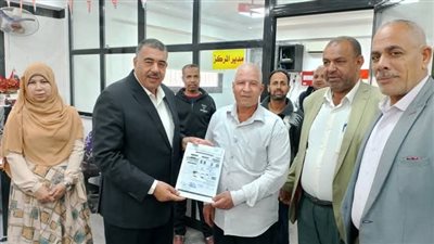 محافظ أسيوط: تسليم 56 نموذج 