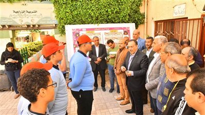 محافظ أسيوط يتفقد مدرسة طه حفني الإعدادية ويوجه برفع كفاءة المسرح والمعمل