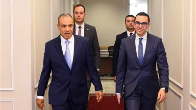 إجتماع بين الخارجية والاستثمار لدعم الاقتصاد الوطني 