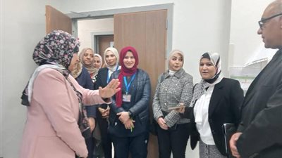 لجنة شئون خدمة التأمين الصحي تتفقد مركز طب الأسرة بجامعة القناة