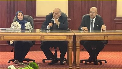 مناقشة تطوير اقتصاديات البحوث الطبية الإكلينيكية في مصر