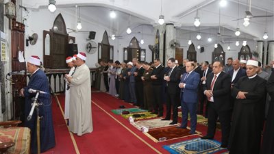 محافظ كفر الشيخ يشهد الاحتفال «بليلة القدر» بمسجد الفتح 