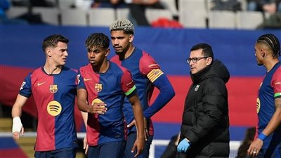  برشلونة يصل مدينة إشبيلية استعدادا لملاقاة ريال مدريد بنهائي الكأس  