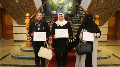  محافظ كفرالشيخ يكرم الأمهات المثاليات للعام 2025
