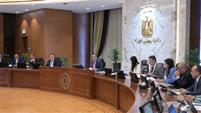 رئيس الوزراء يترأس اجتماع المجموعة  الاقتصادية