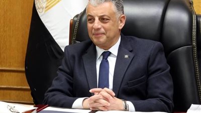 محافظ الإسماعيلية يتابع استعدادات مديرية الشئون الصحية بالمحافظة لاستقبال عيد الفطر 