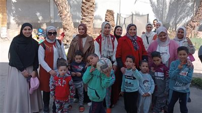 جامعة القاهرة تنظم زيارة لدار مسنين 