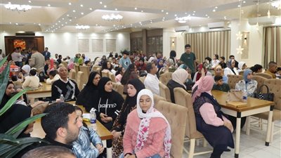 رئيس شركة مياه الفيوم يكرم 25 من الأمهات المثاليات بالشركة