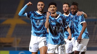  بيراميدز بزيه الأساسي أمام الجيش الملكي 