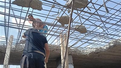 محافظة القاهرة تواصل أعمال إزالة الأدوار العليا المقامة بدون ترخيص في المقطم 