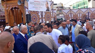 محافظ الأقصر يؤدي صلاة عيد الفطر المبارك بساحة سيدي أبو الحجاج