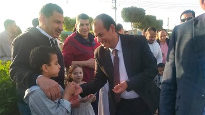 آلاف المصلين يؤدون صلاة العيد في ساحة الجزيرة بمدينة البدرشين| صور 