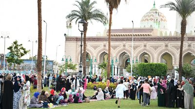  أبناء القري يلجأون للمدن للاحتفال بعيد الفطر بقنا 