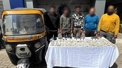 استدرجوهما بزعم بيع سجائر.. ضبط المتهمين بسرقة حقيبة أموال من شخصين بالزاوية الحمراء
