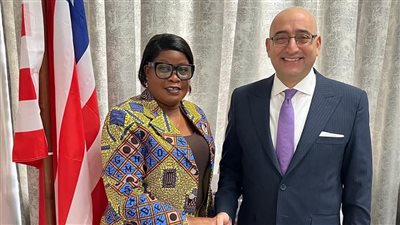 سفير مصر في مونروفيا يلتقي مع وزيرة التجارة والصناعة الليبيرية