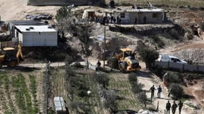 مئات المستوطنين يهاجمون قرية دوما جنوبي نابلس