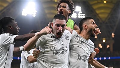 كاراسكو يفتح النار على حكم مباراة الشباب والاتحاد