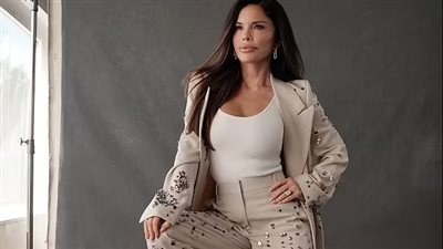 خطيبة جيف بيزوس تكشف أسرار رحلتها إلى الفضاء قبل زفافهما 