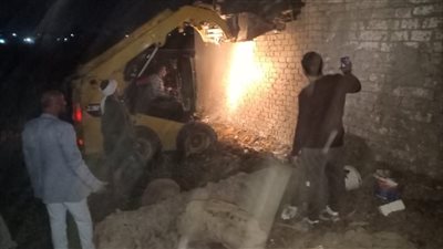إزالة فورية للتعديات بالبناء المخالف بطامية في الفيوم 