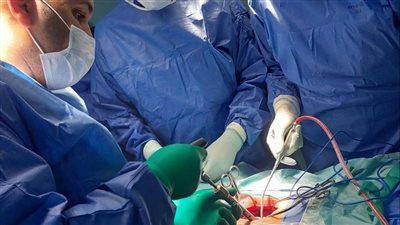 مستشفى كفر سعد تنجح في إجراء جراحة بالعمود الفقرى لأول مرة 