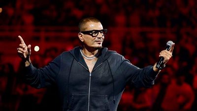 ليلة لاتنسى في البحرين.. عمرو دياب يشعل 