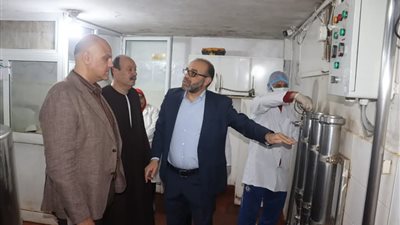 محافظ القليوبية يتفقد مراكز تجميع الألبان الحاصلة على شهادات عالمية للجودة 
