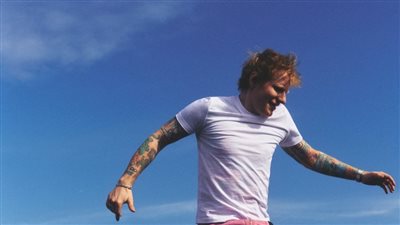 إد شيران يقدم أغنيته الجديدة 