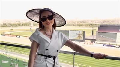 أسما إبراهيم بإطلالة ملكية في كأس دبي العالمي للخيول