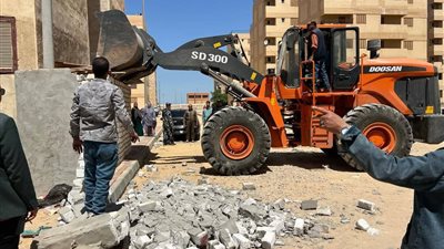 إزالة لـ 20 حالة تعدٍّ بأبو صوير في أولى أيام المرحلة الثالثة