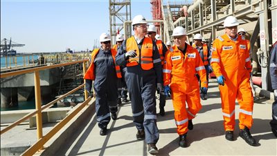 وزير البترول والثروة المعدنية يتفقد محطة 