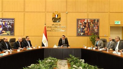 تفاصيل لقاء وزير الإسكان مع المطورين والكيانات العاملة بإقليم الساحل الشمالي الغربي