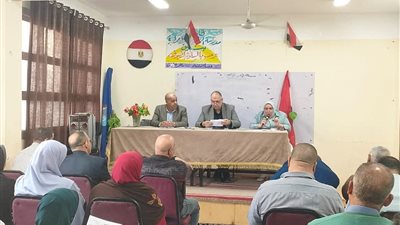 إدارة المحمودية التعليمية تعقد اجتماعًا موسعًا لمتابعة آليات العمل 