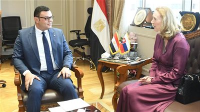 وزير الإسكان يستقبل سفيرة سلوفاكيا بالقاهرة لبحث التعاون المشترك في إنشاء المدن الذكية