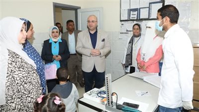 مراجعة وضع لافتة بمواعيد عمل الأطباء في 207 وحدة صحية ببني سويف